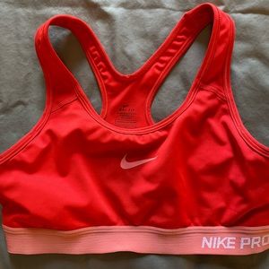 Nike pro sports bra